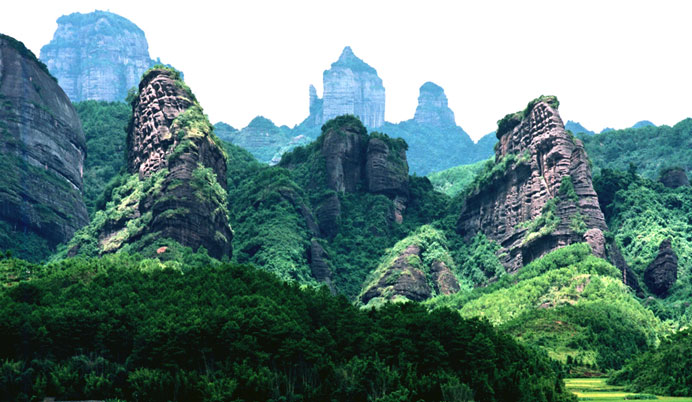 超值韶关南华,丹霞山高铁体验二天游