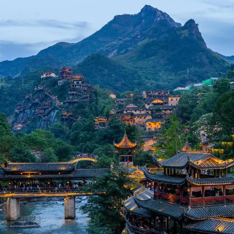 快乐大巴游--【江西大环游】望仙谷、庐山、婺源、景德镇、南昌滕王阁纯玩6天